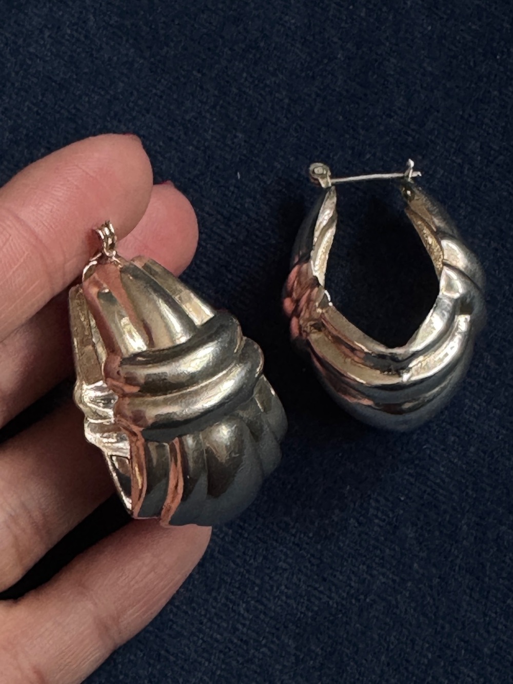 Vintage Sign 925  sterling silver hoop -shrimp earrings.